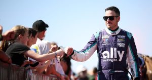 Alex Bowman cleared to return to NASCAR competition at Bristol Motor Speedway