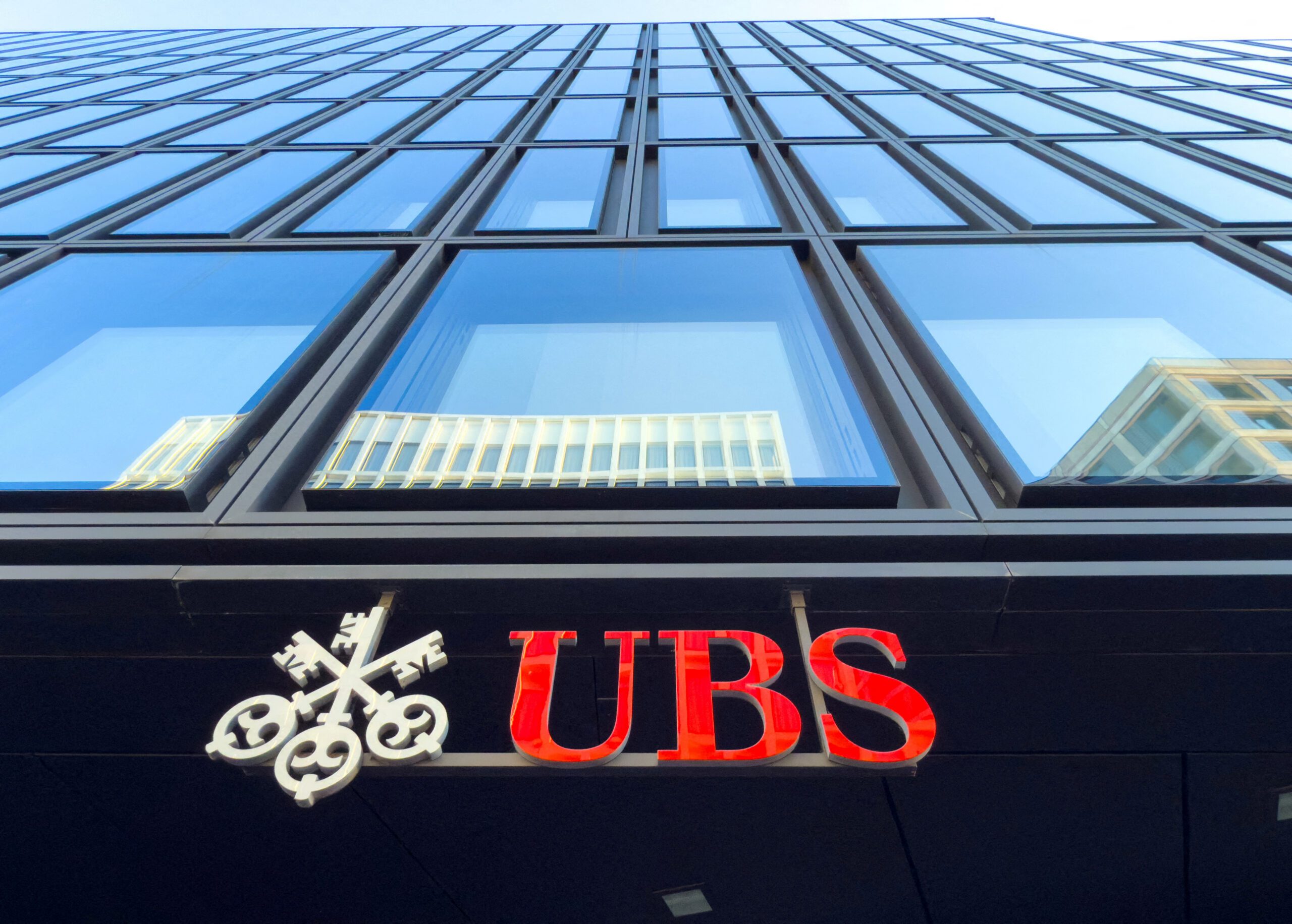 Swiss lawmakers consider fresh compromise for UBS capital rules, sources say 